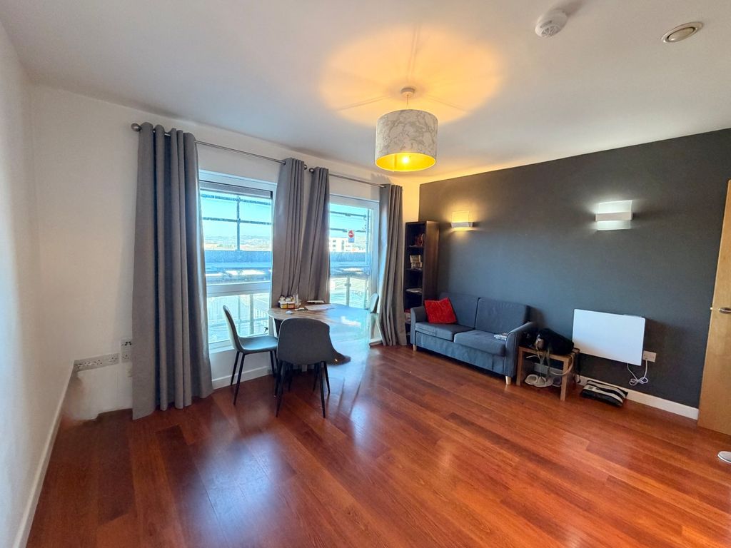 Property photo 2 of 6 Picture No. 01