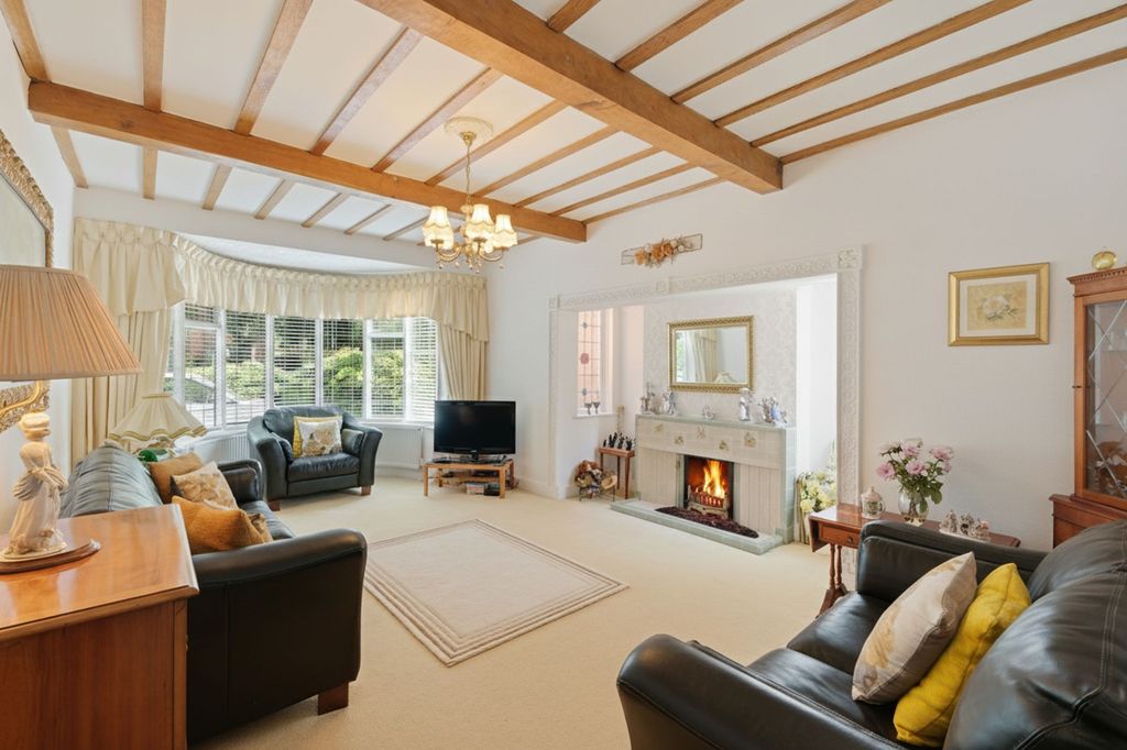 Property photo 3 of 19