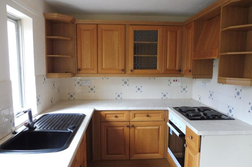 Property photo 2 of 7 Kitchen