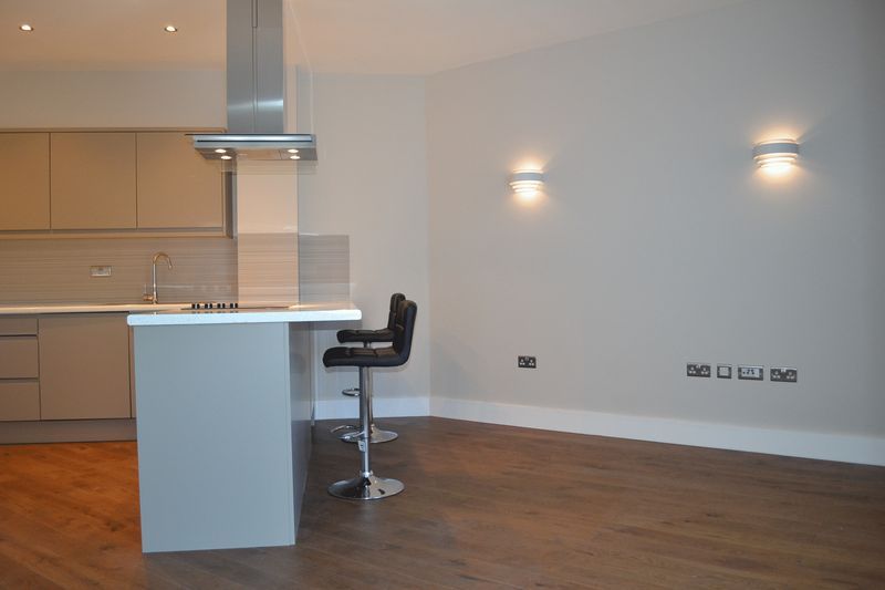 Property photo 3 of 11 Lounge/Kitchen