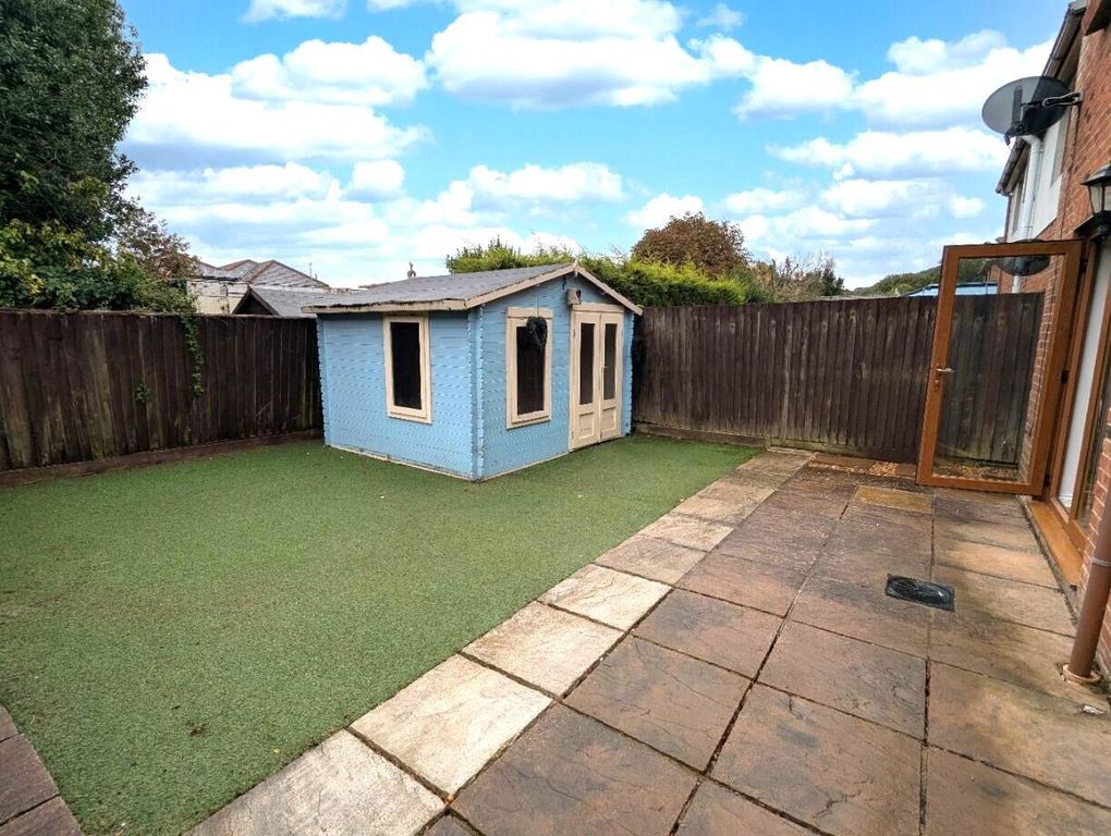 Property photo 2 of 16 Garden (1)