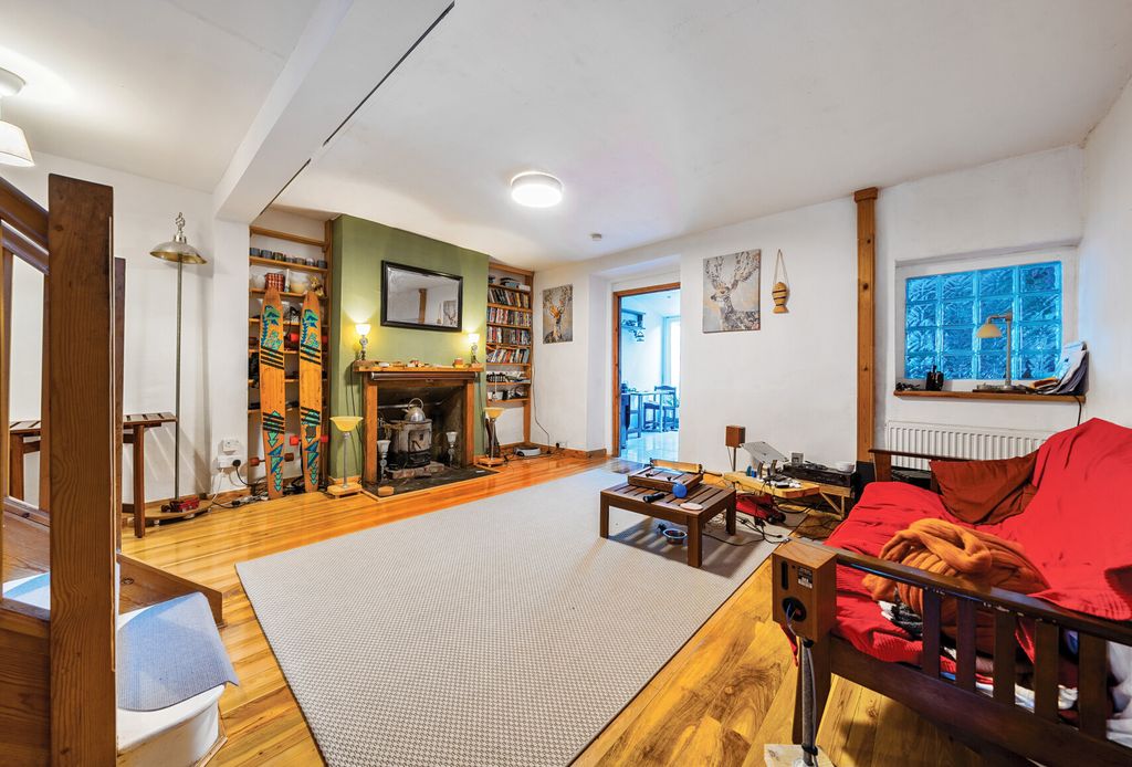 Property photo 3 of 13 1215920 (12).Jpg