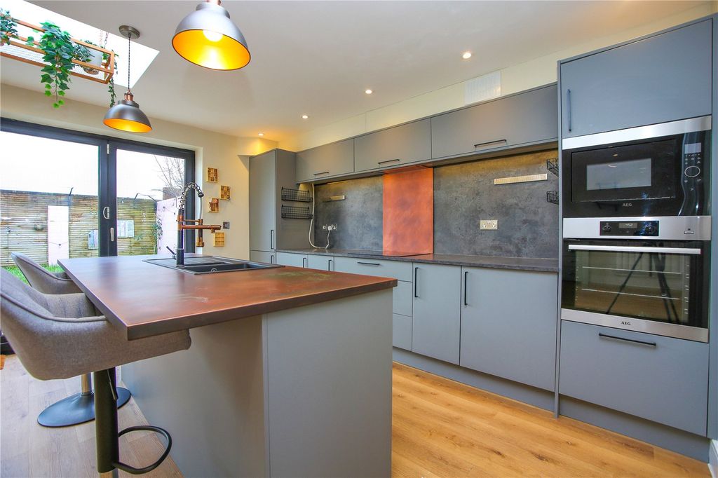 Property photo 3 of 21 Picture No. 07