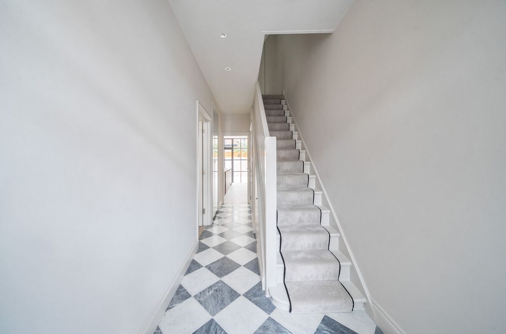 Property photo 3 of 21 1488088-3-6A5F45F...
