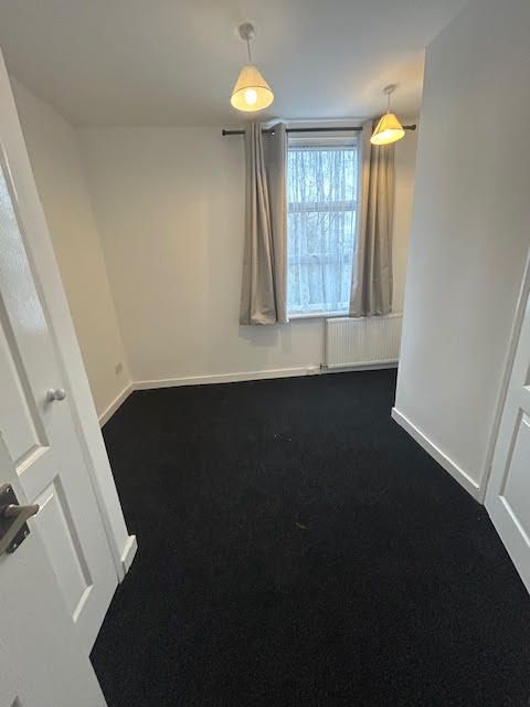 Property photo 3 of 5 Bedroom