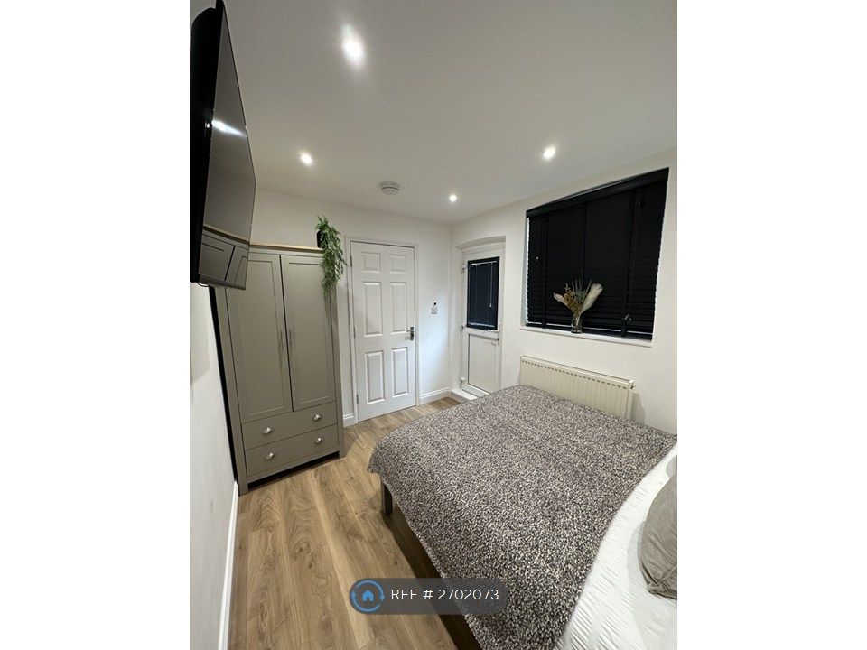 Property photo 2 of 6 Room 2