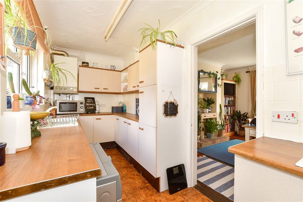 Property photo 3 of 14 Kitchen