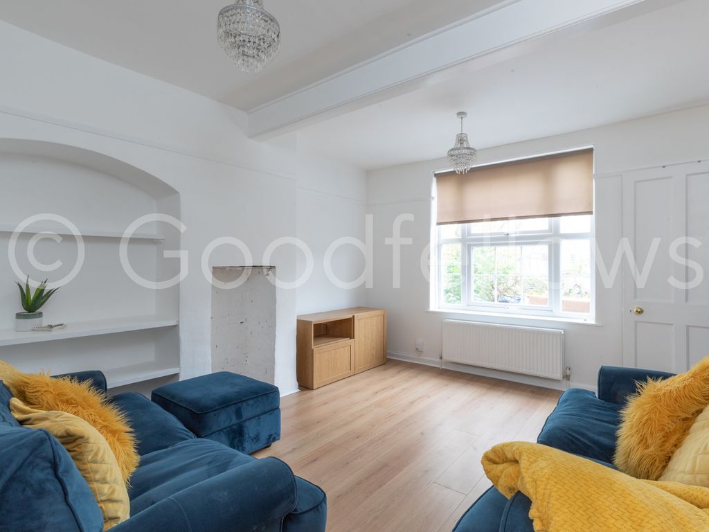 Property photo 1 of 14 Living Room