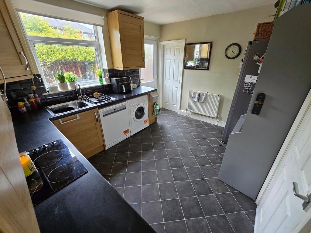 Property photo 3 of 11 Image (2).Png