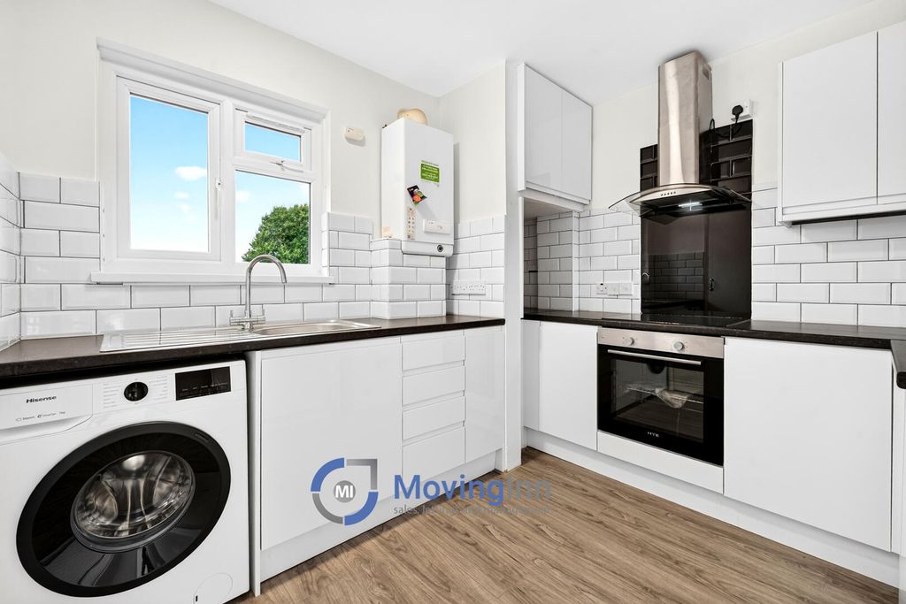 Property photo 1 of 21 Kitchen