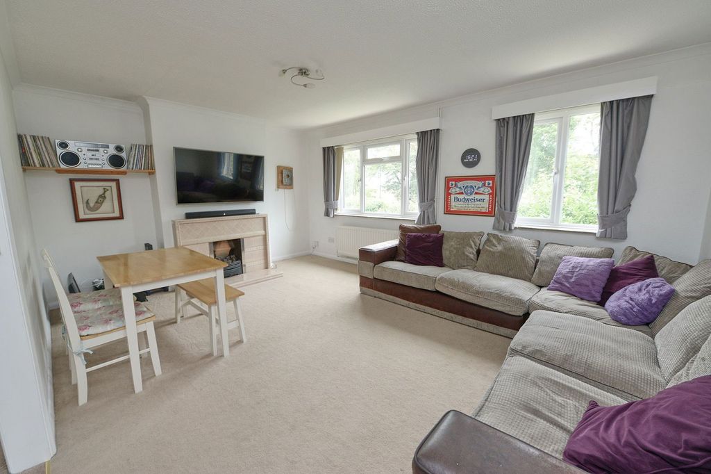 Property photo 3 of 10