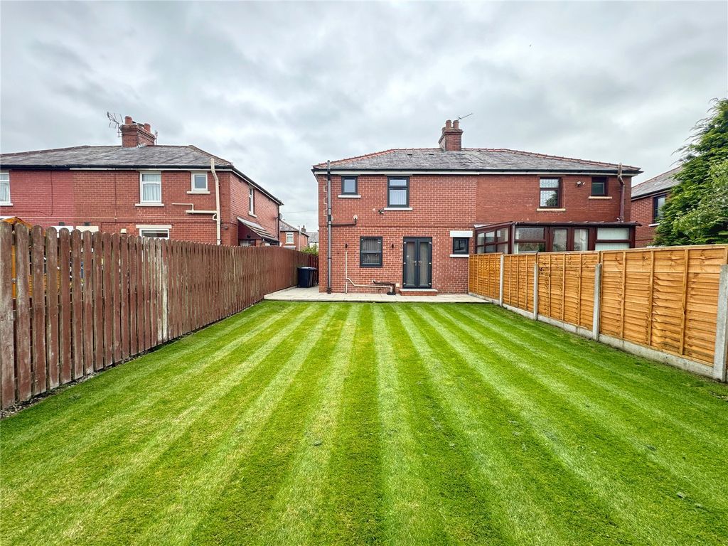 Property photo 2 of 22 Rear Gardens