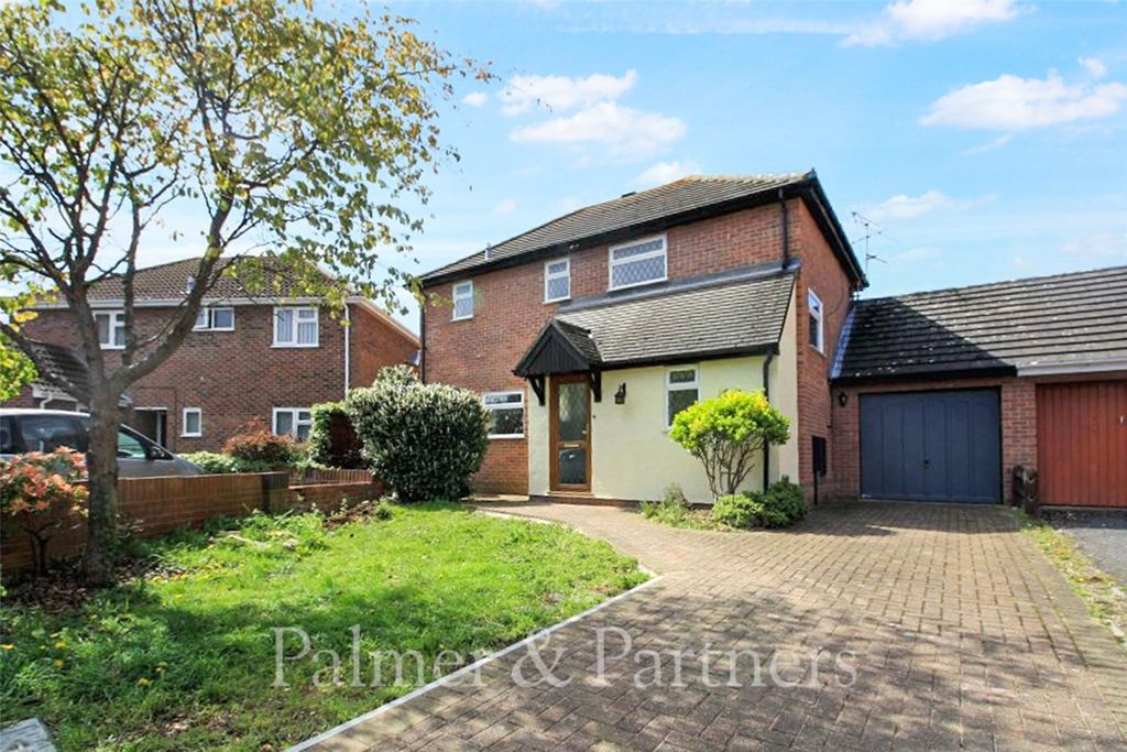 Property photo 1 of 16 External