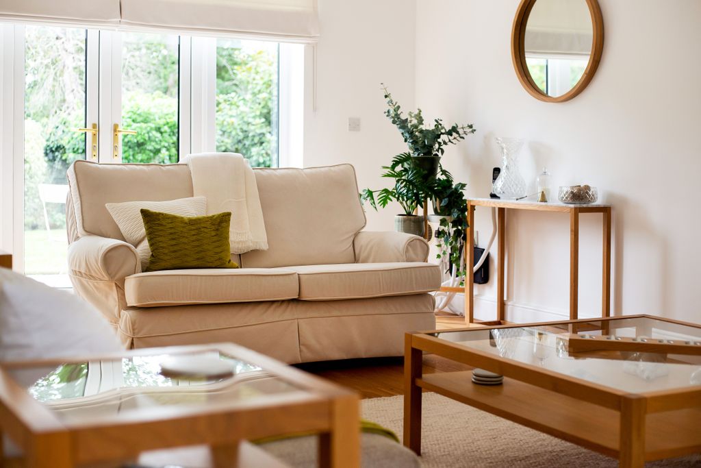 Property photo 2 of 28