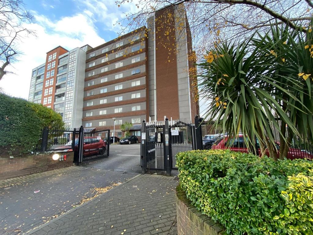 Property photo 1 of 13