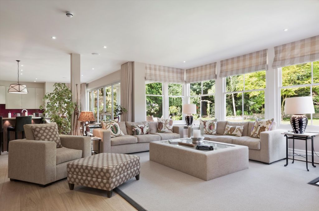 Property photo 2 of 14 Image