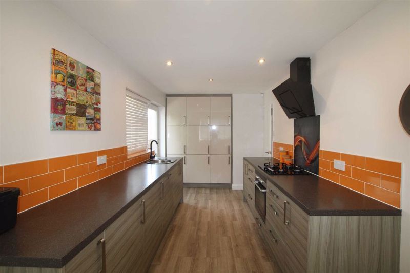 Property photo 3 of 15 Photo 4