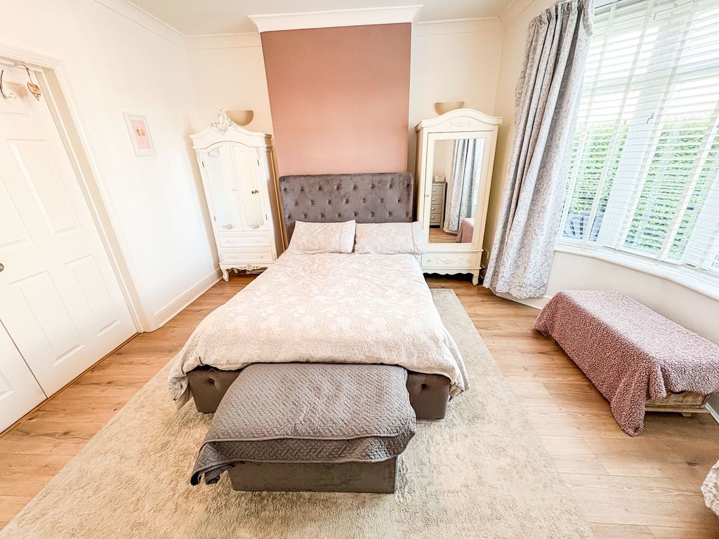 Property photo 3 of 11 Photo 3