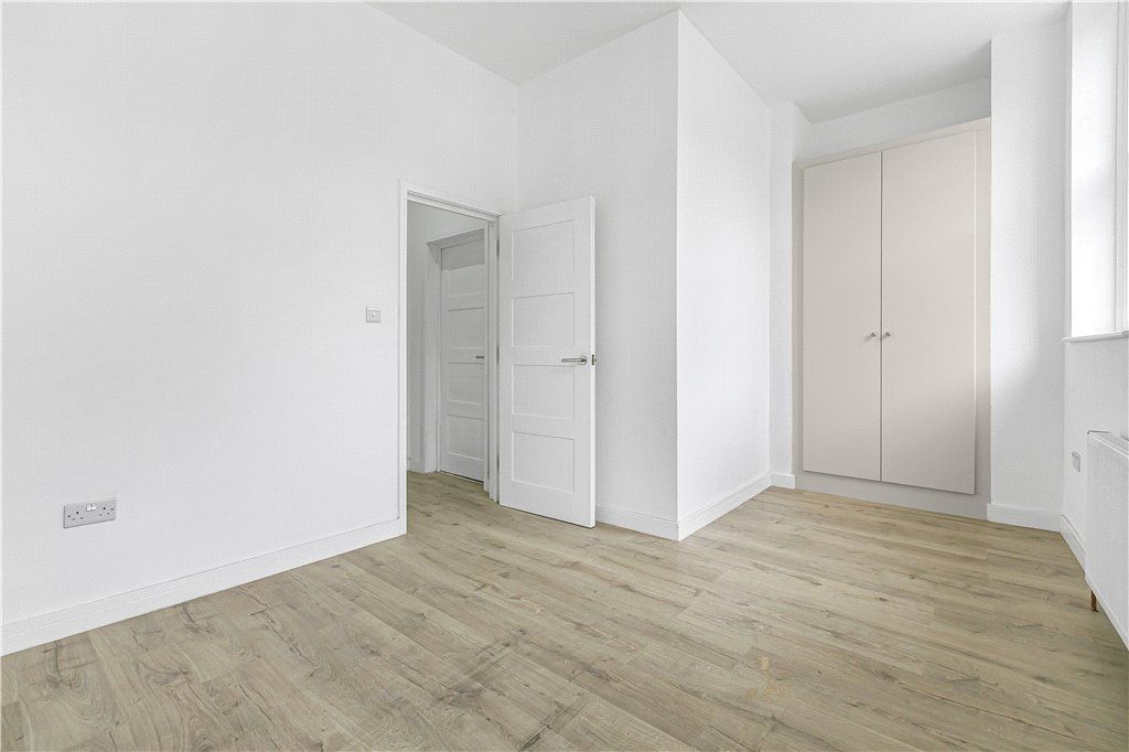Property photo 3 of 18 Bedroom