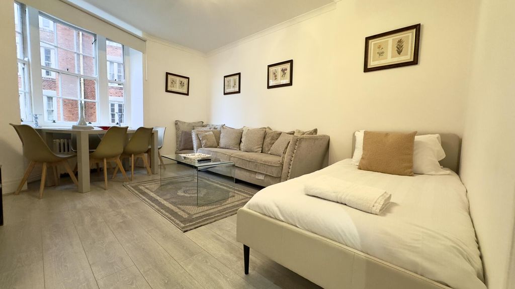 Property photo 2 of 9 Living Room