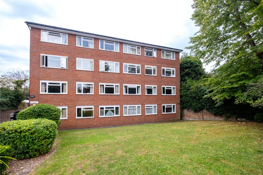 Property photo 3 of 9 Picture No. 14