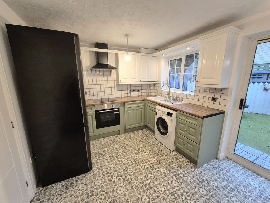 Property photo 3 of 16 Image