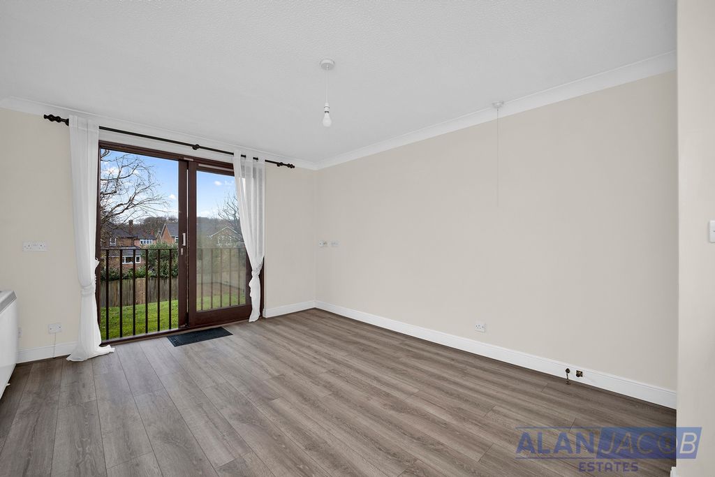 Property photo 2 of 22