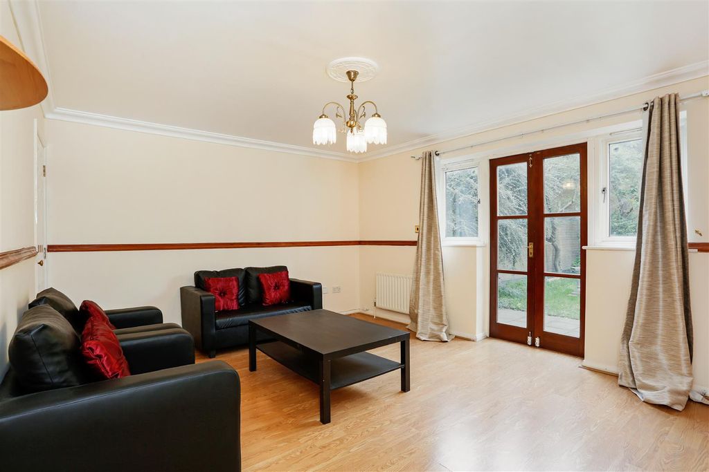 Property photo 2 of 16 Reception