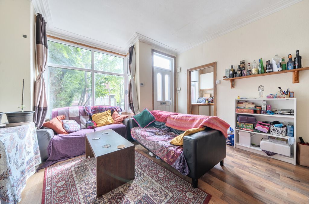 Property photo 2 of 15 1456383-8-6A019d8...