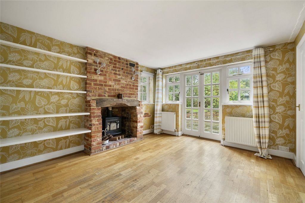 Property photo 2 of 19 2