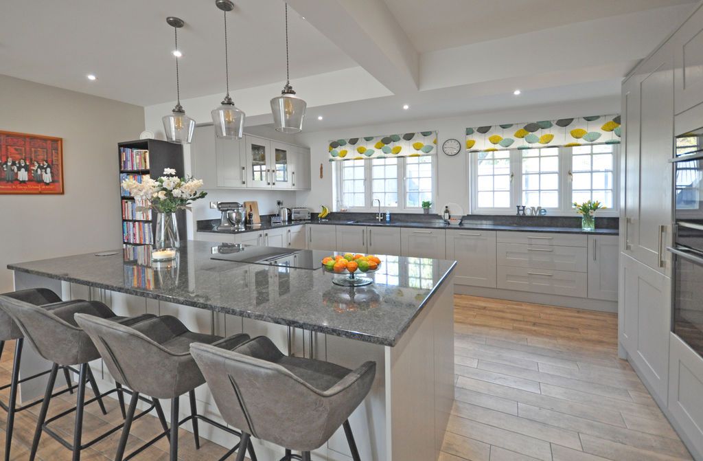 Property photo 3 of 39 Photo 3