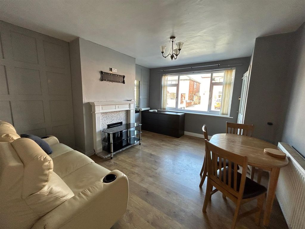 Property photo 2 of 8 2.Jpg