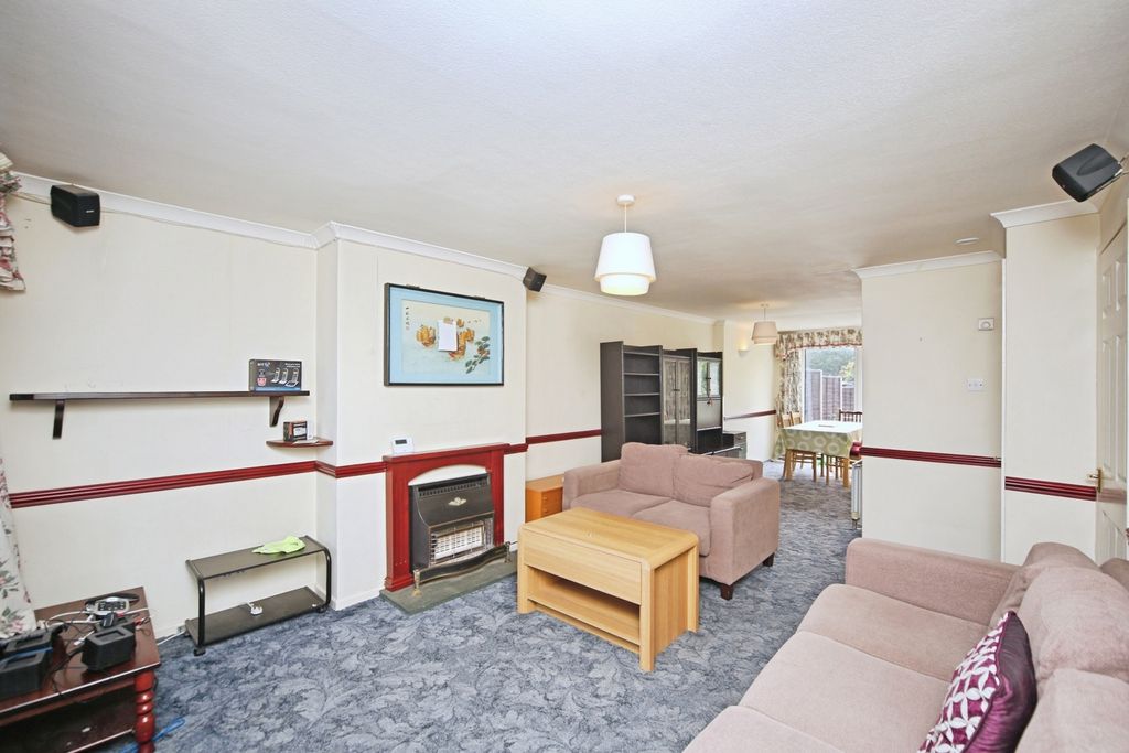 Property photo 3 of 17 Photo
