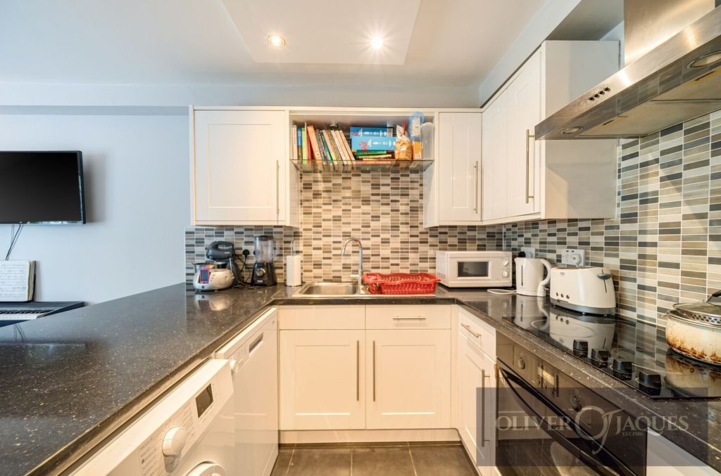 Property photo 3 of 16 Kitchen