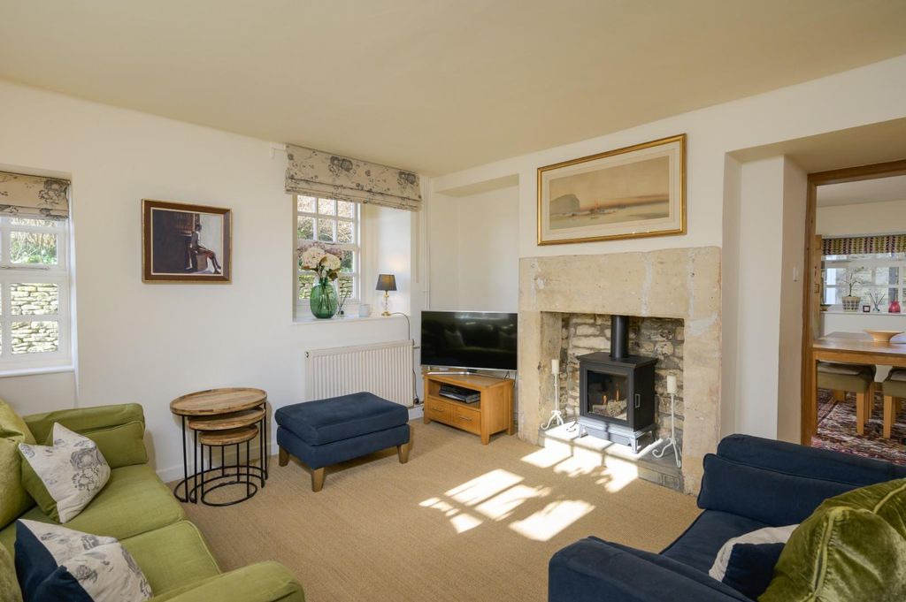 Property photo 2 of 43 Avalon Sn13 8Nb-25.Jpg