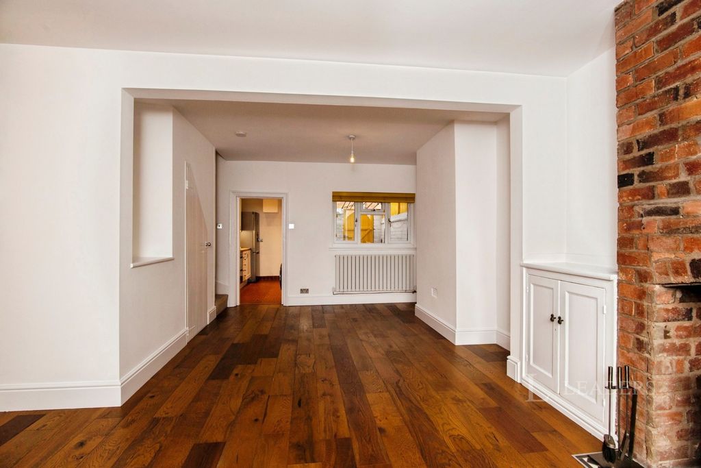 Property photo 3 of 19 Pbox-Img.Jpg