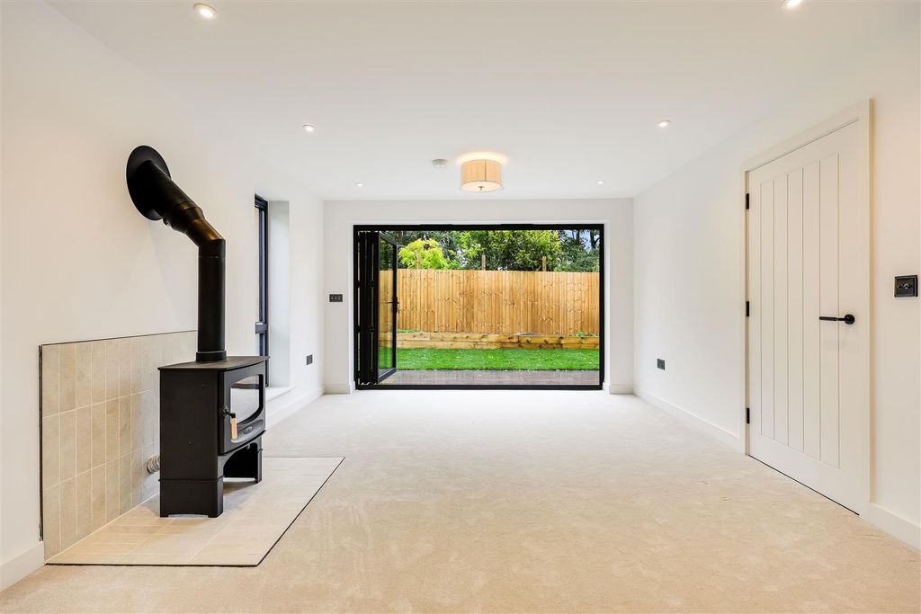 Property photo 3 of 24 Img (23).Jpg