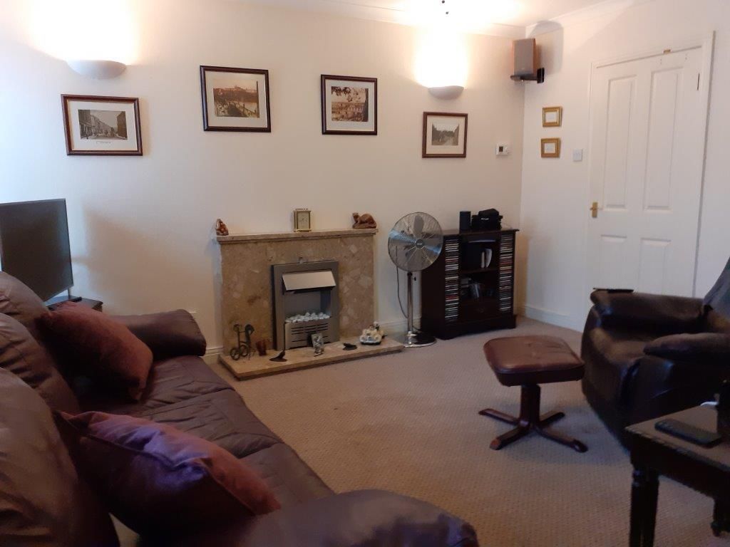 Property photo 1 of 4 Livingroom 