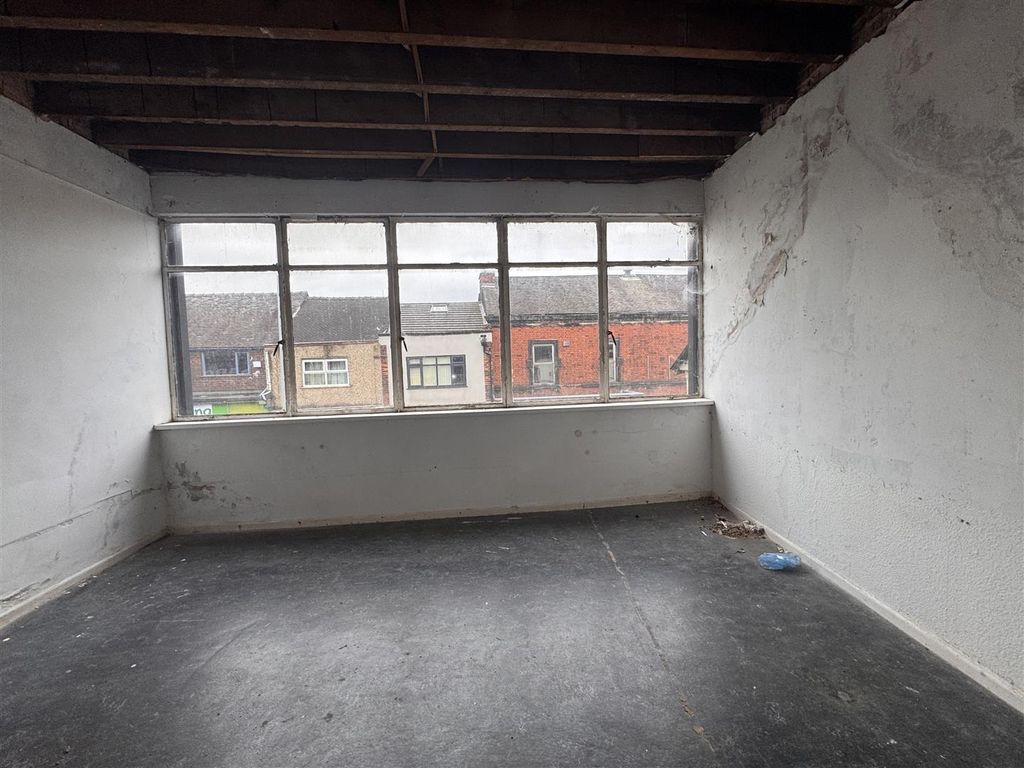 Property photo 3 of 4