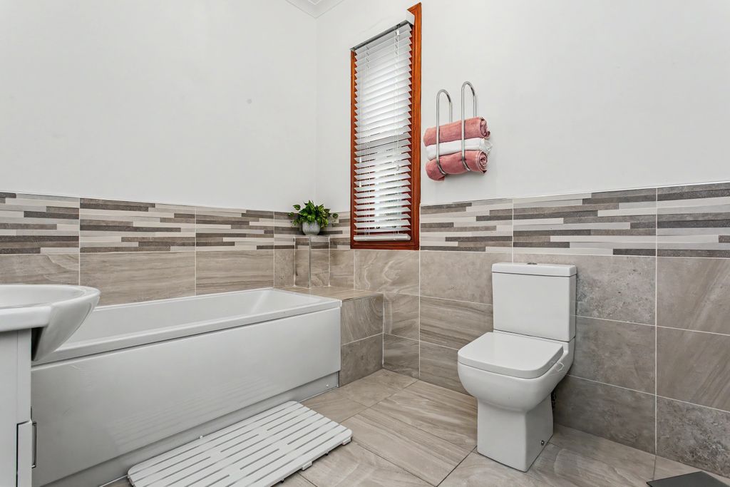 Additional image 11 of 2 bed flat for sale21/8 High Calside, Paisley PA2