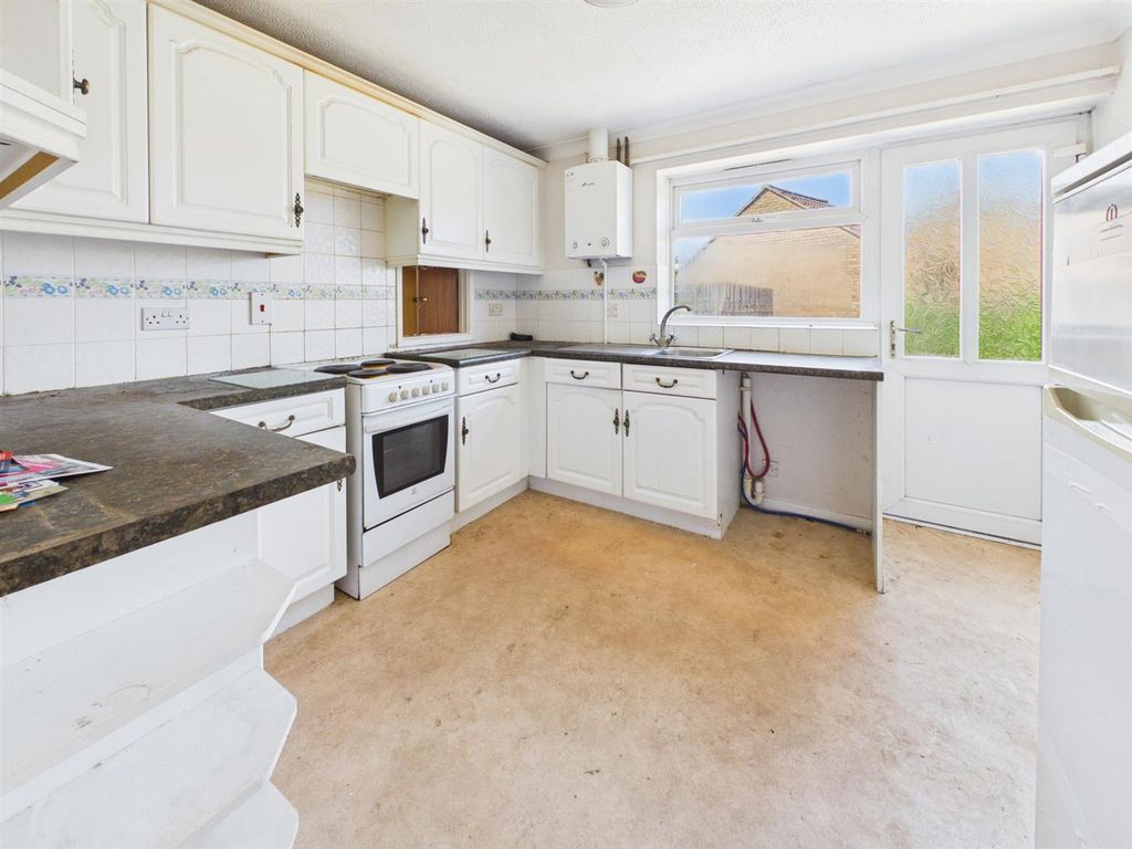 Property photo 2 of 12