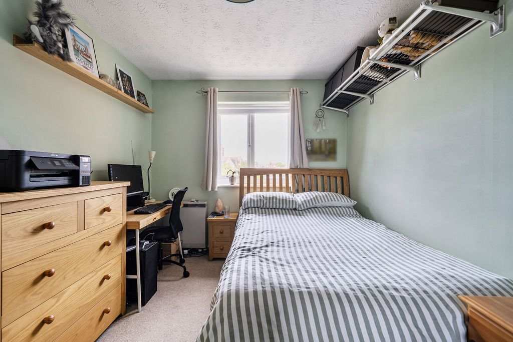Property photo 3 of 18