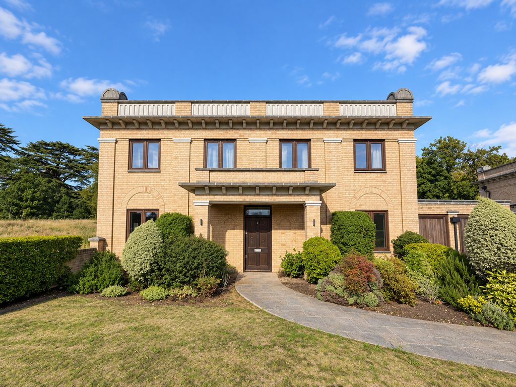 Property photo 1 of 37