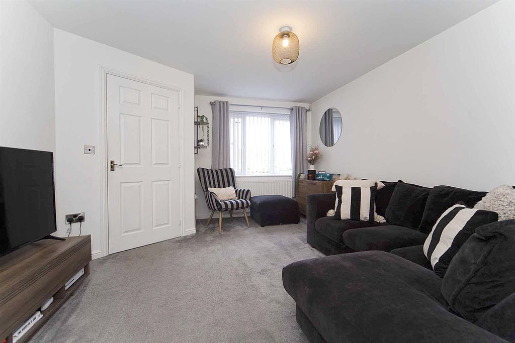 Property photo 2 of 22