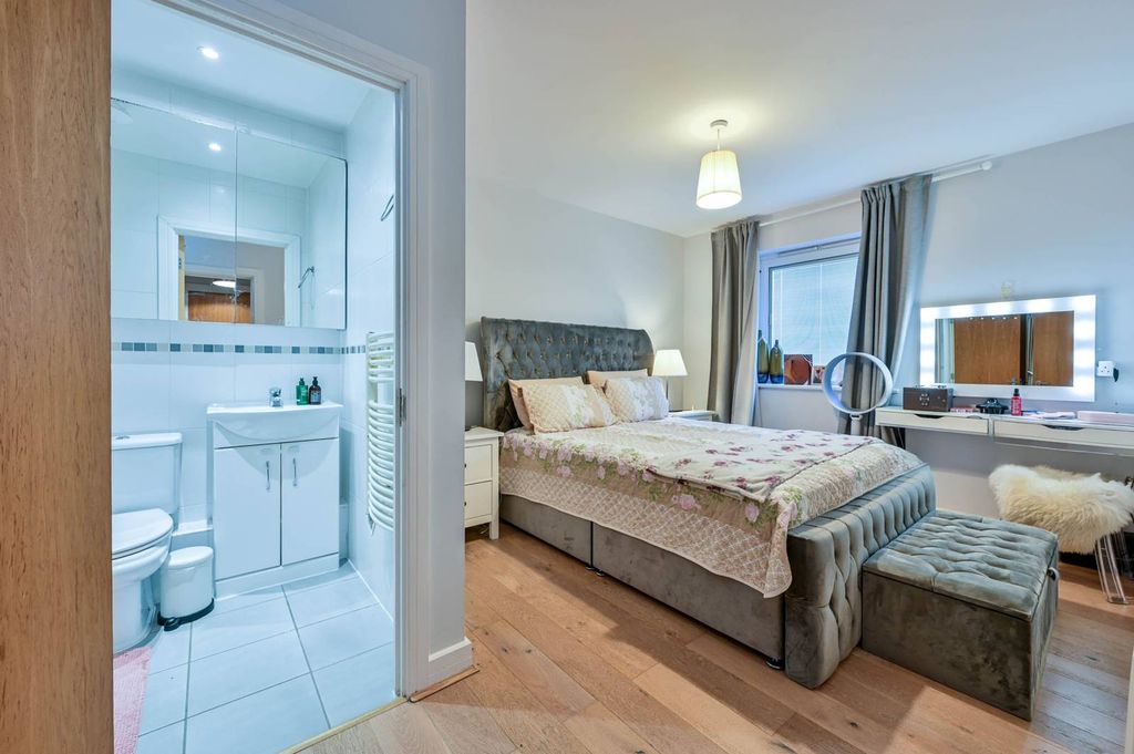 Property photo 3 of 13