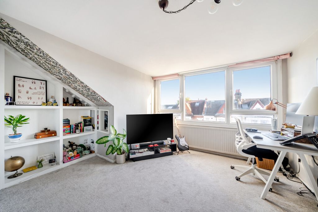 Property photo 1 of 13 1538173-8-6Ad9ce3...