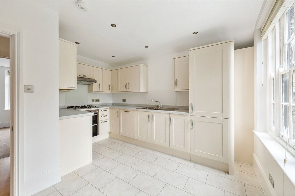 Property photo 2 of 11 Picture No. 10
