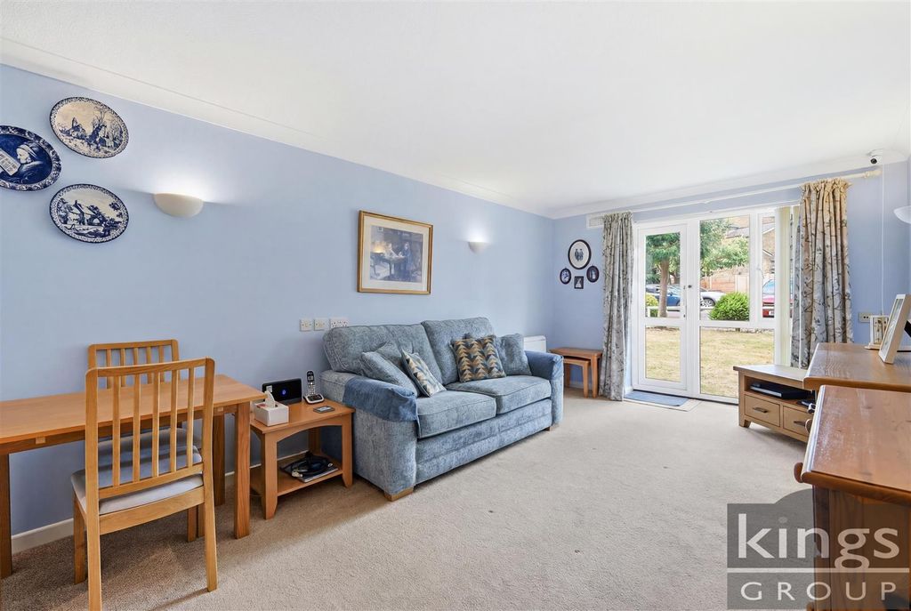 Property photo 3 of 12