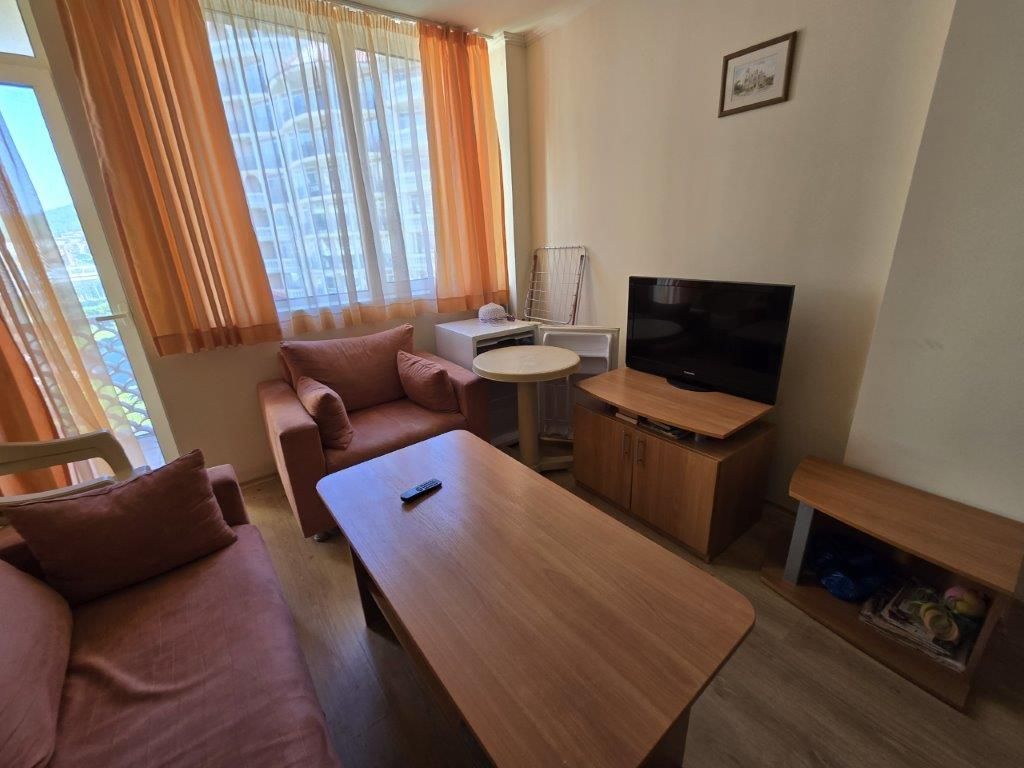 Property photo 2 of 24