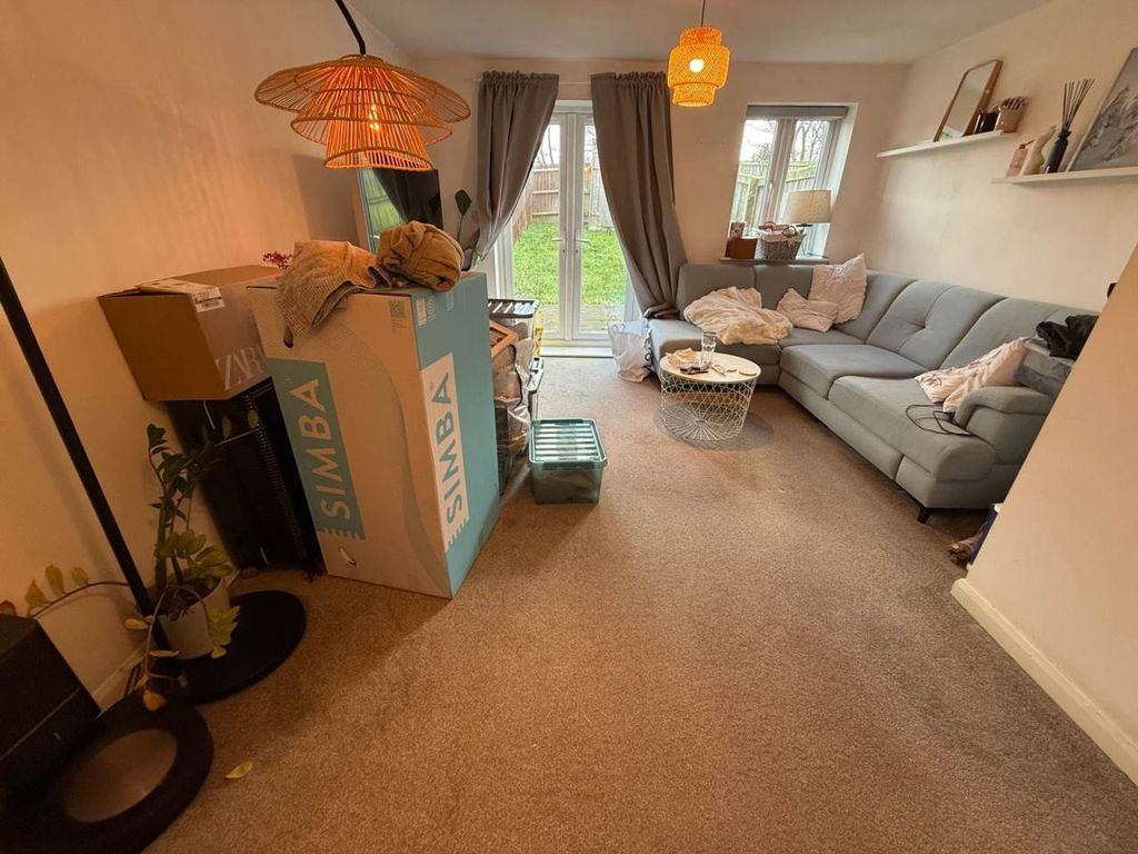 Property photo 3 of 9 Living Room